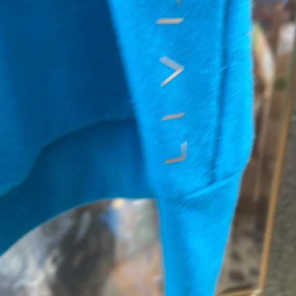 Livi turquoise blue with thumb hole on sleeve shirt - Picture 2 of 5